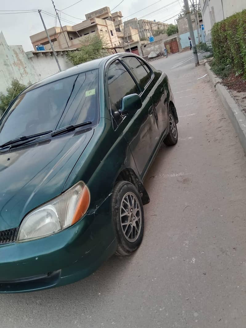 Toyota Platz 2000 2