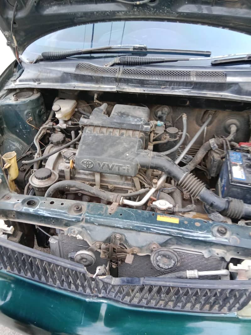 Toyota Platz 2000 12