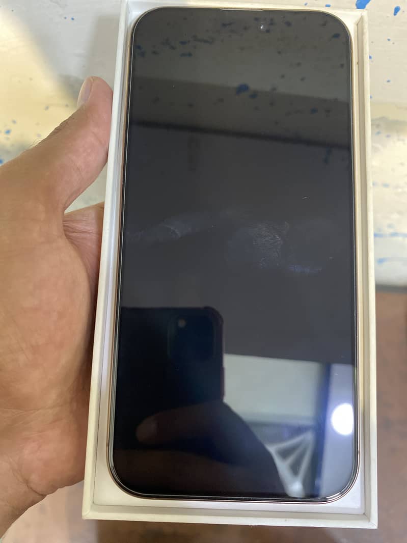 Iphone 16 pro max 1
