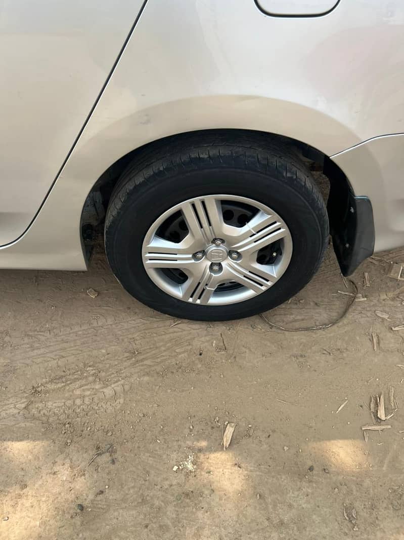 Honda city 2011 model 6