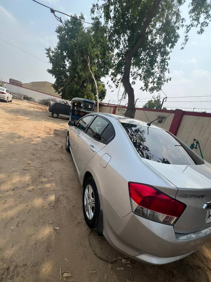 Honda city 2011 model 11