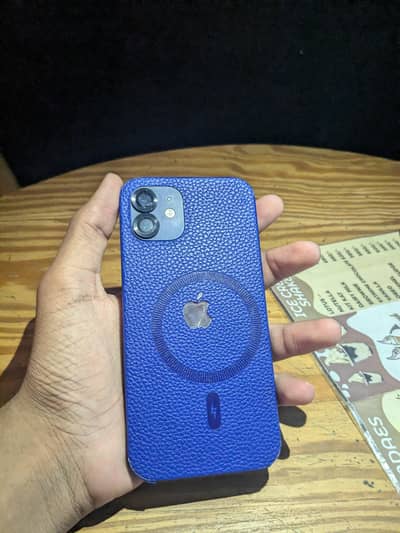 Apple iPhone 12