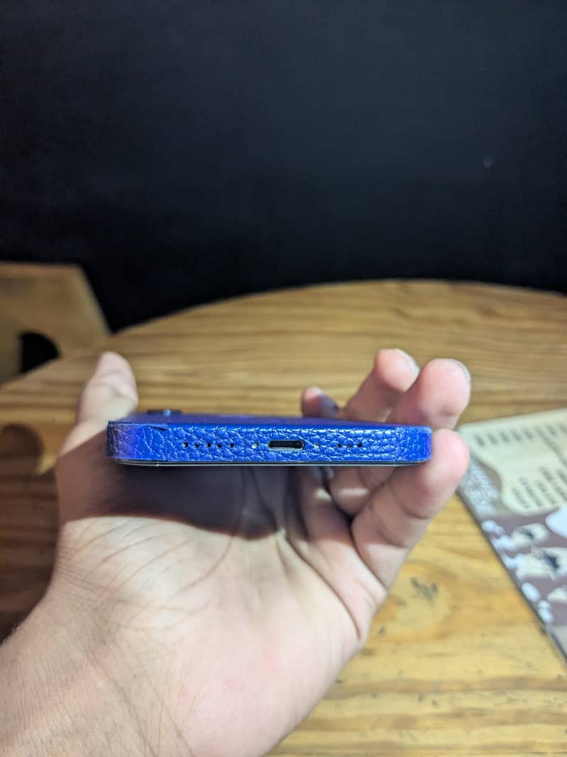 Apple iPhone 12 2