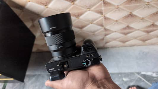 Sony A6500 10by9.5 condition with Len's