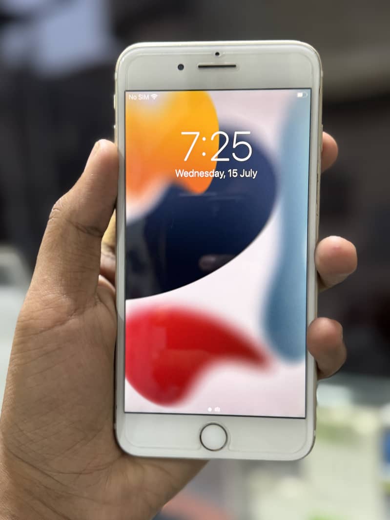 Apple iPhone 7 Plus 0