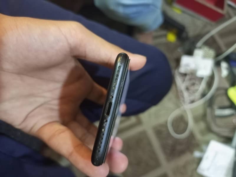 Apple iPhone 7 0