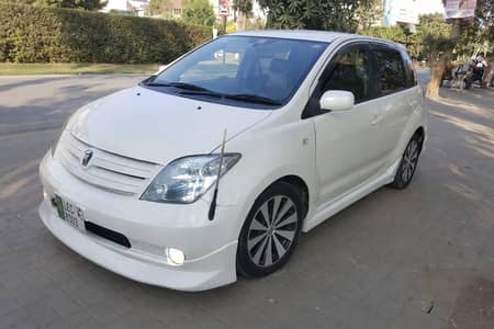 Toyota IST 2002