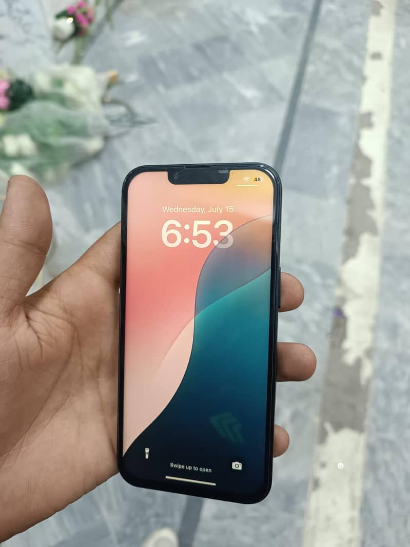 Apple iPhone 13 3