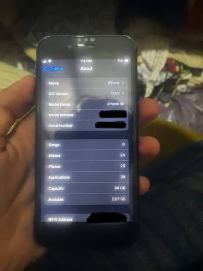 Apple iPhone SE