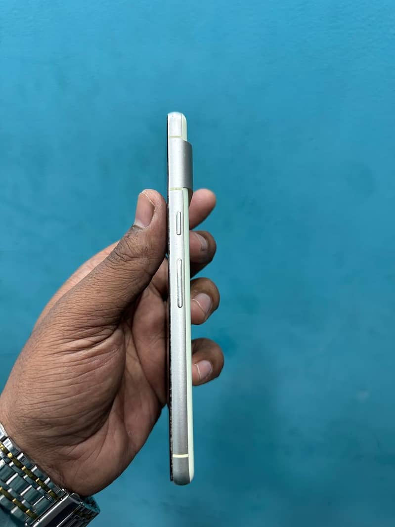 Google Pixel 7 3