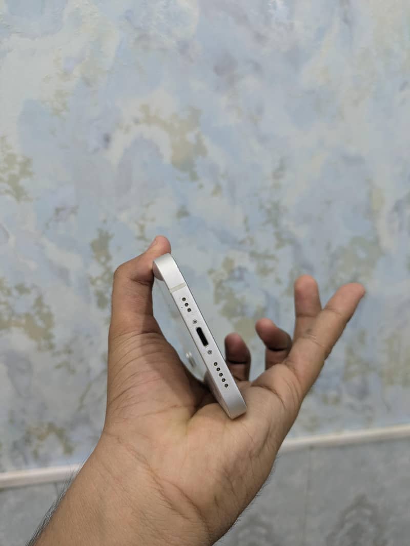 Apple iPhone 12 1