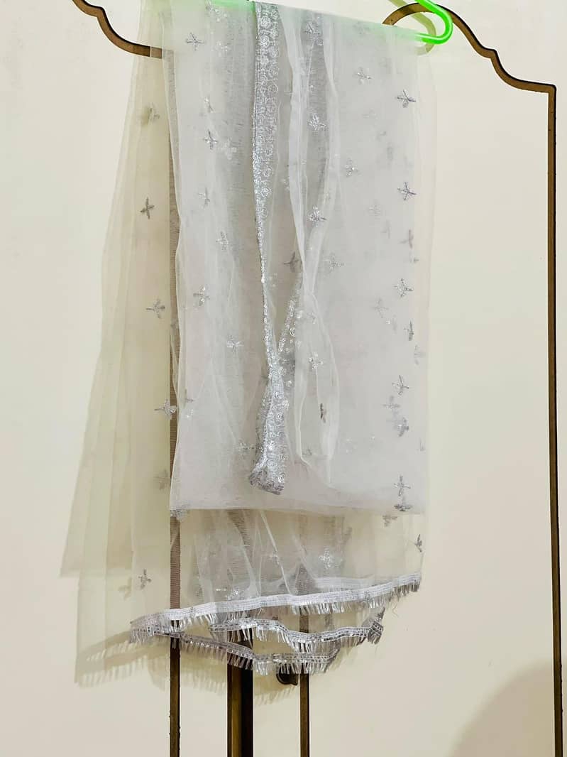 White maxi 5