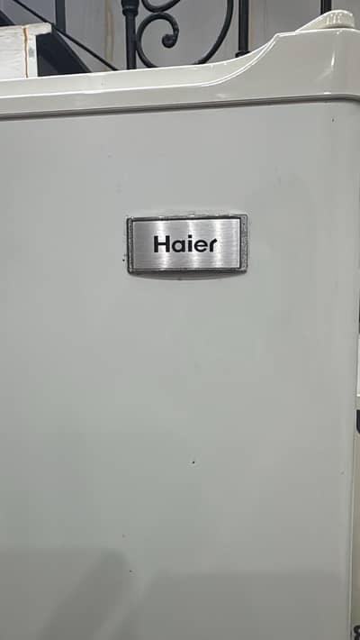 I Want to sell My Room Refrigerator