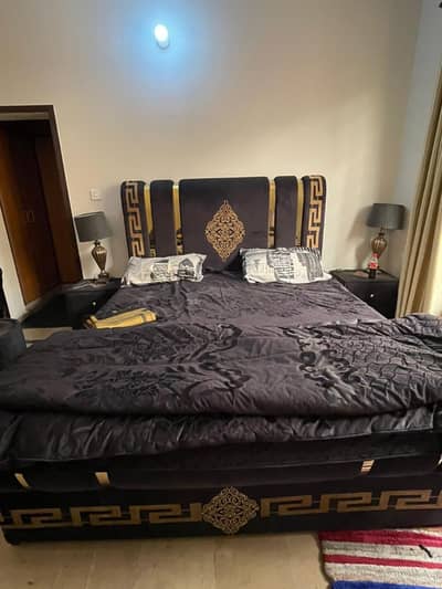 Luxury King Size Velvet Bed Set with 2 Side Tables and Dressing Table