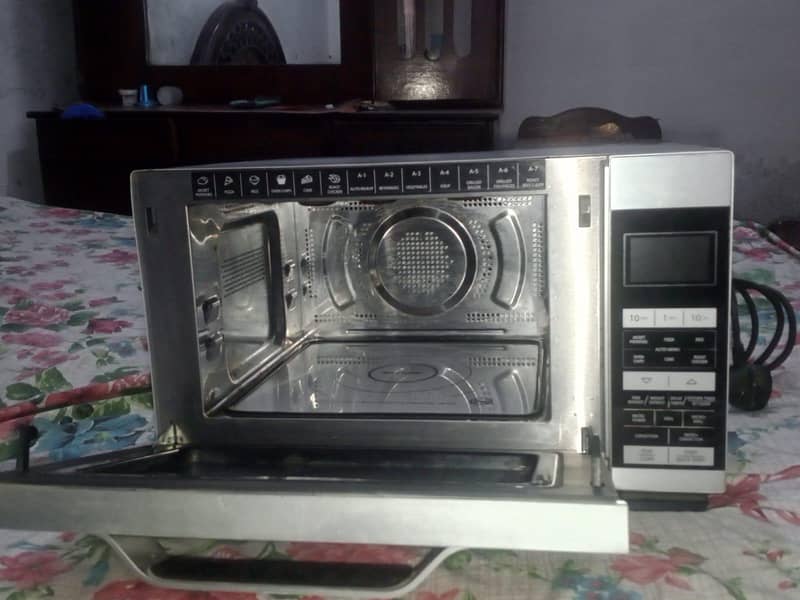Sharp micro oven plus gril 2