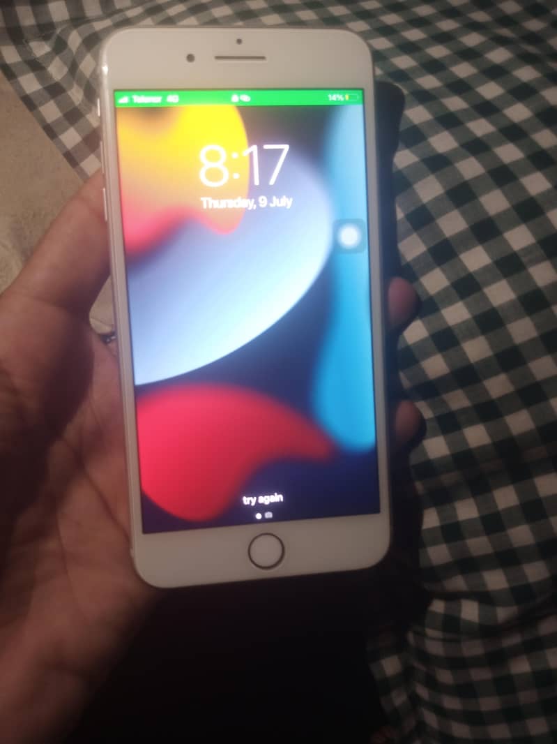 Apple iPhone 7 0