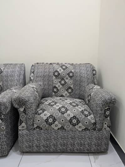want to sale sofa set
