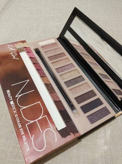 L. A. Girl Nudes Beauty Brick 12 Color