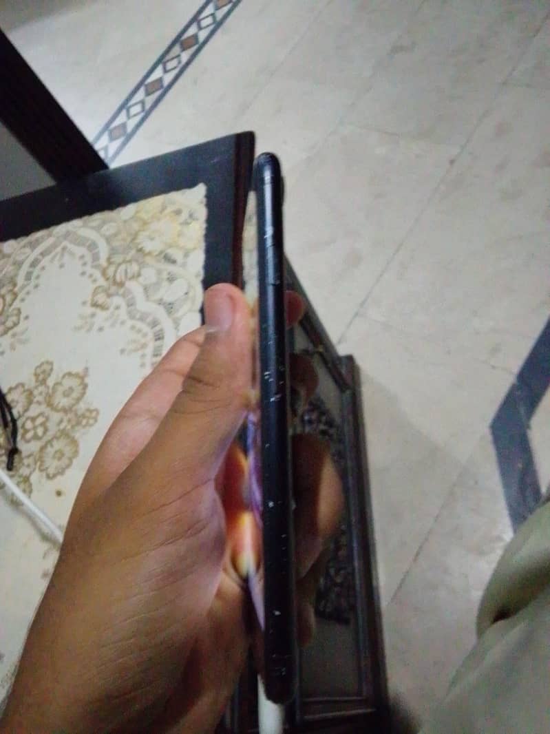 Apple iPhone 7 2