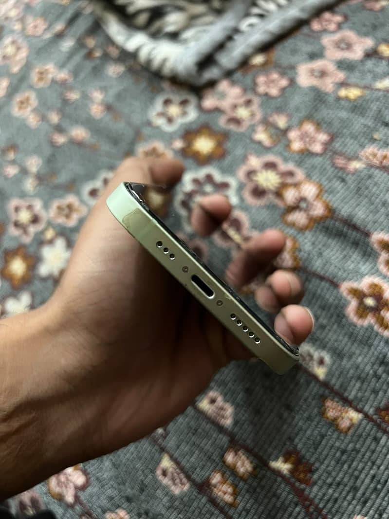 Apple iPhone 12 5