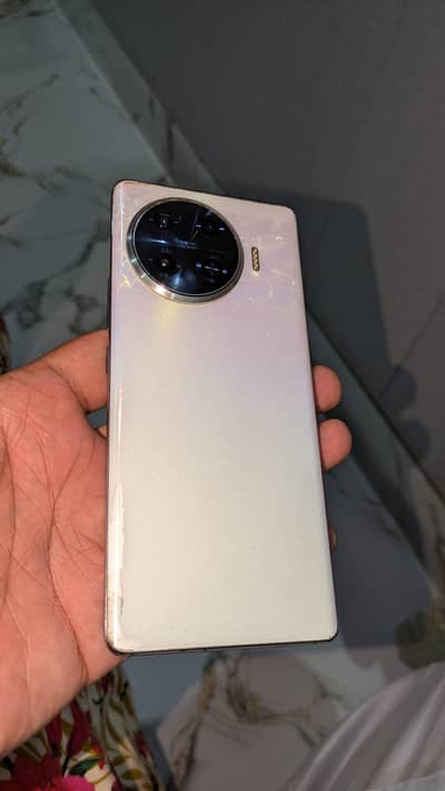 Tecno Spark 20 Pro Plus with box