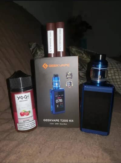 GeekVape T200 Complete Kit 200W Navy Blue Colour 10/10 Cond.