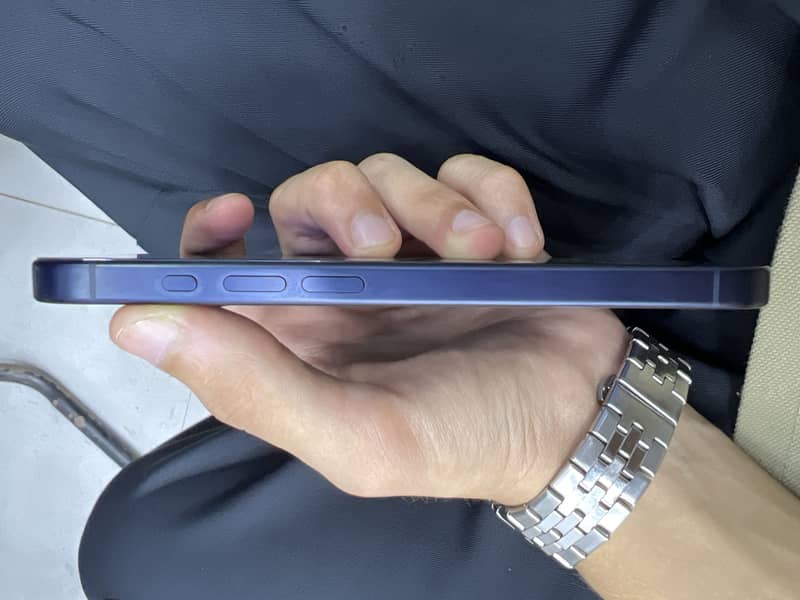 Apple iPhone 15 Pro 3