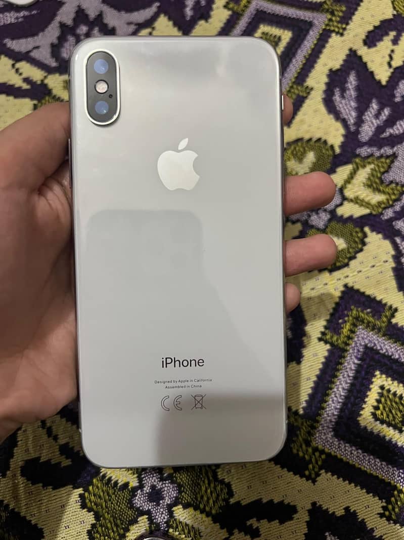 Apple iPhone X 4