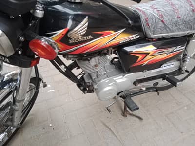 Honda 125 Hyderabad number 20 model