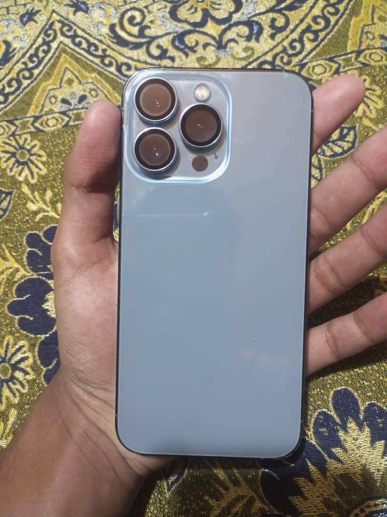 Apple iPhone 13 Pro 0