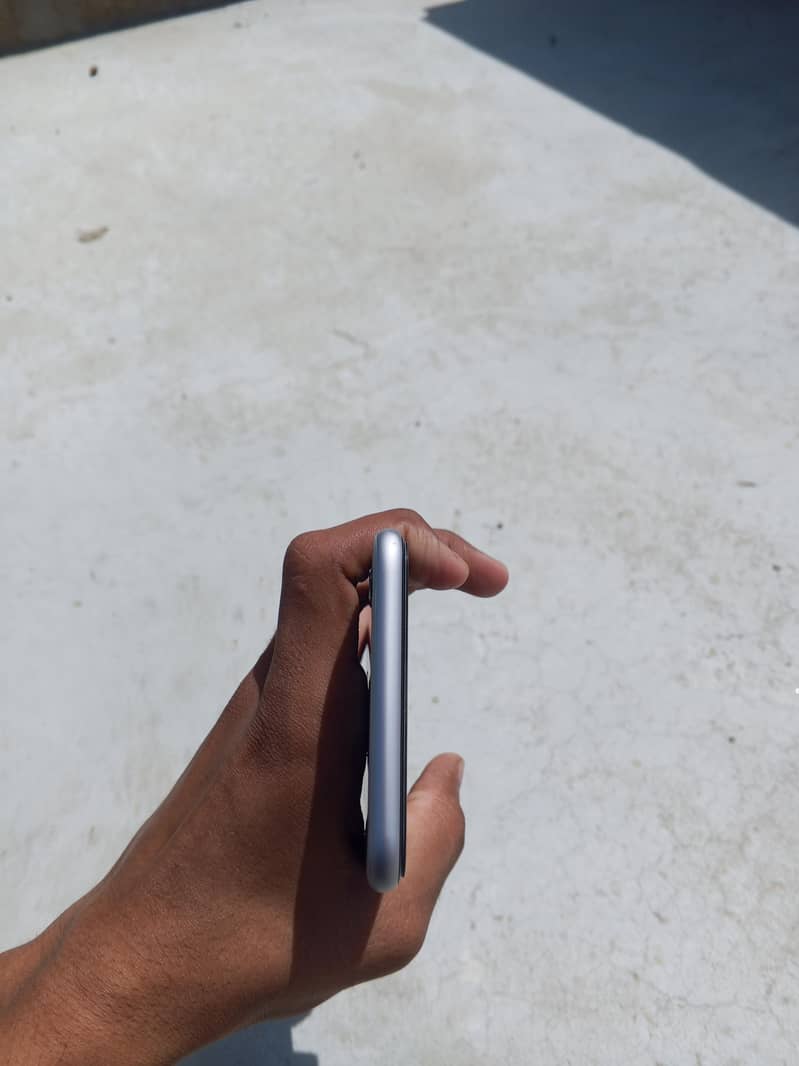 Apple iPhone 6 Plus 0