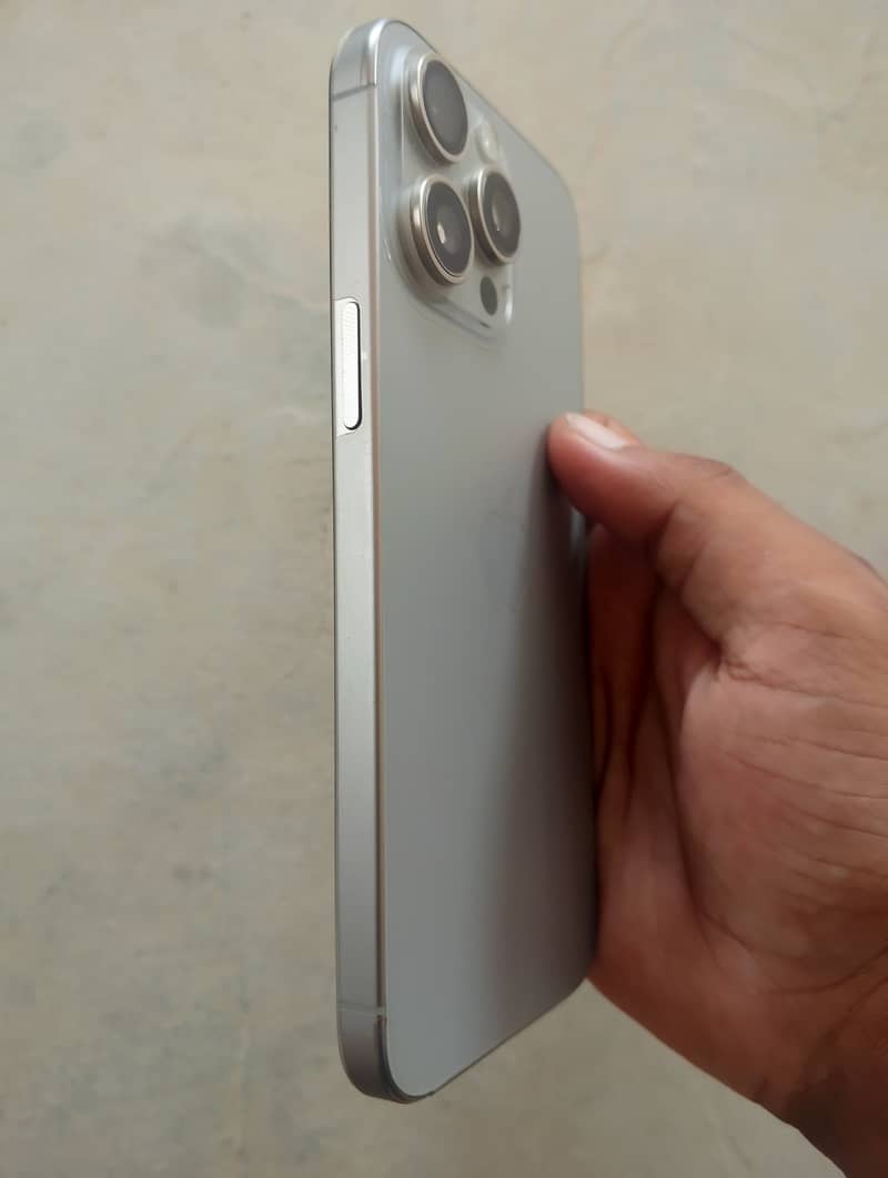 iphone 15pro max 5