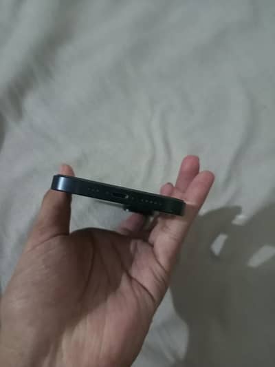 Apple iPhone 14