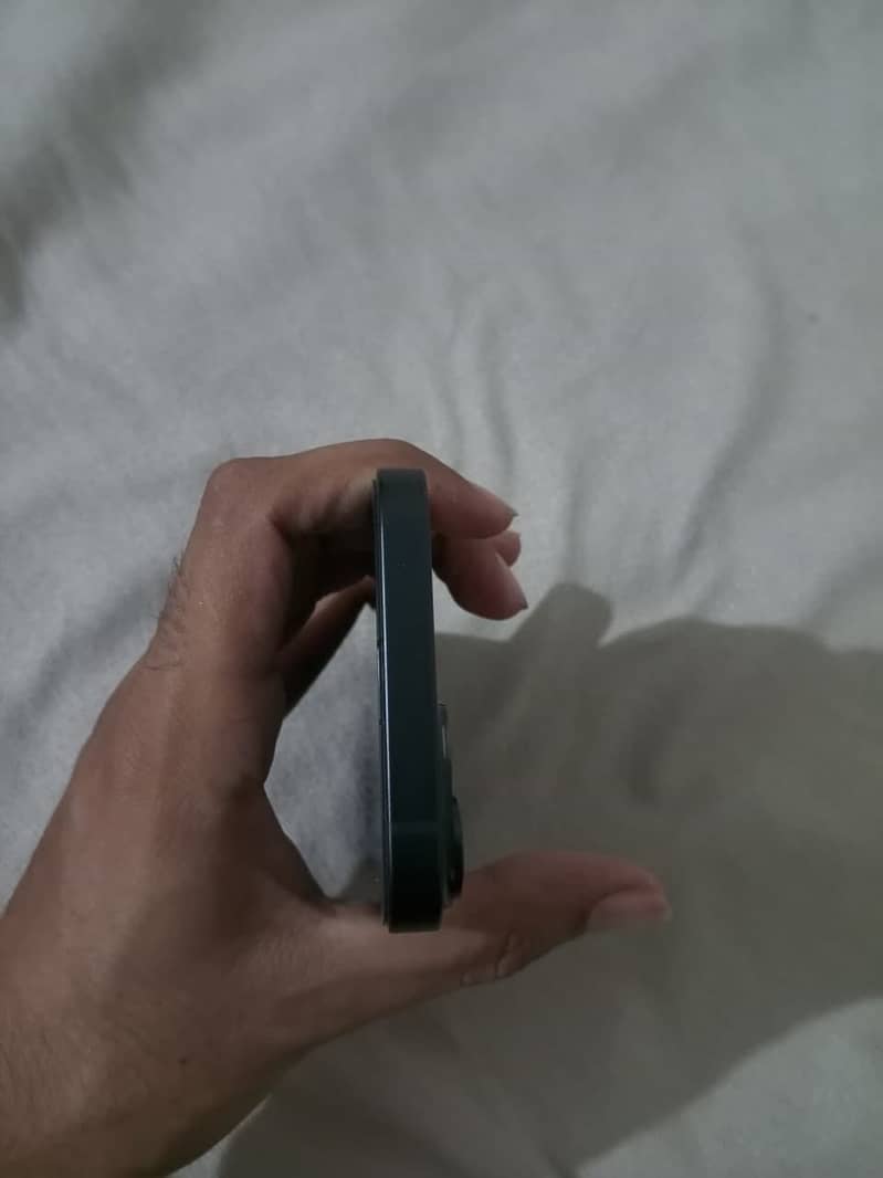 Apple iPhone 14 2