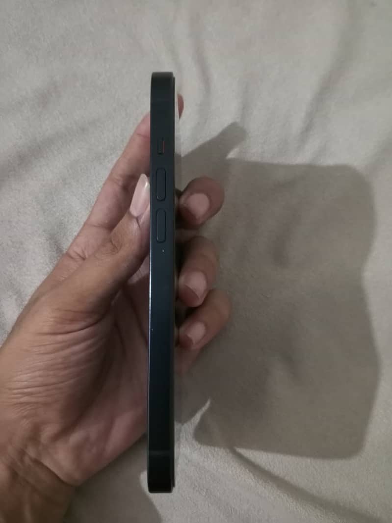 Apple iPhone 14 3