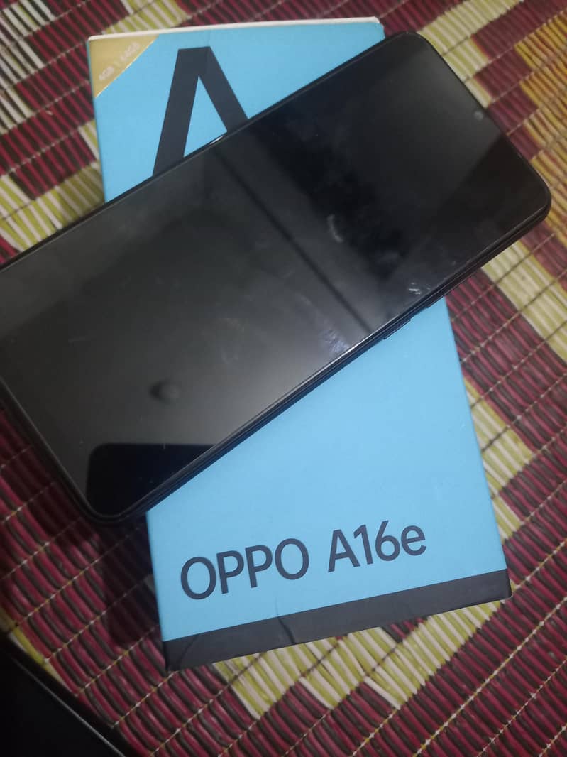 OPPO A16e 1