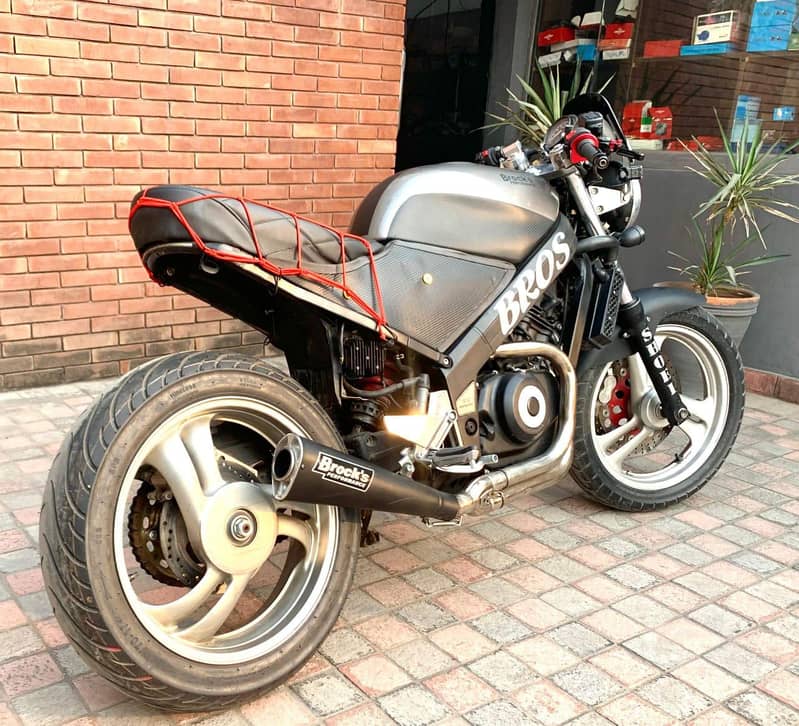 Honda 400 2