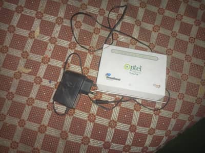 PTCL Char Ji EVO  4G Wireless Router with Charger