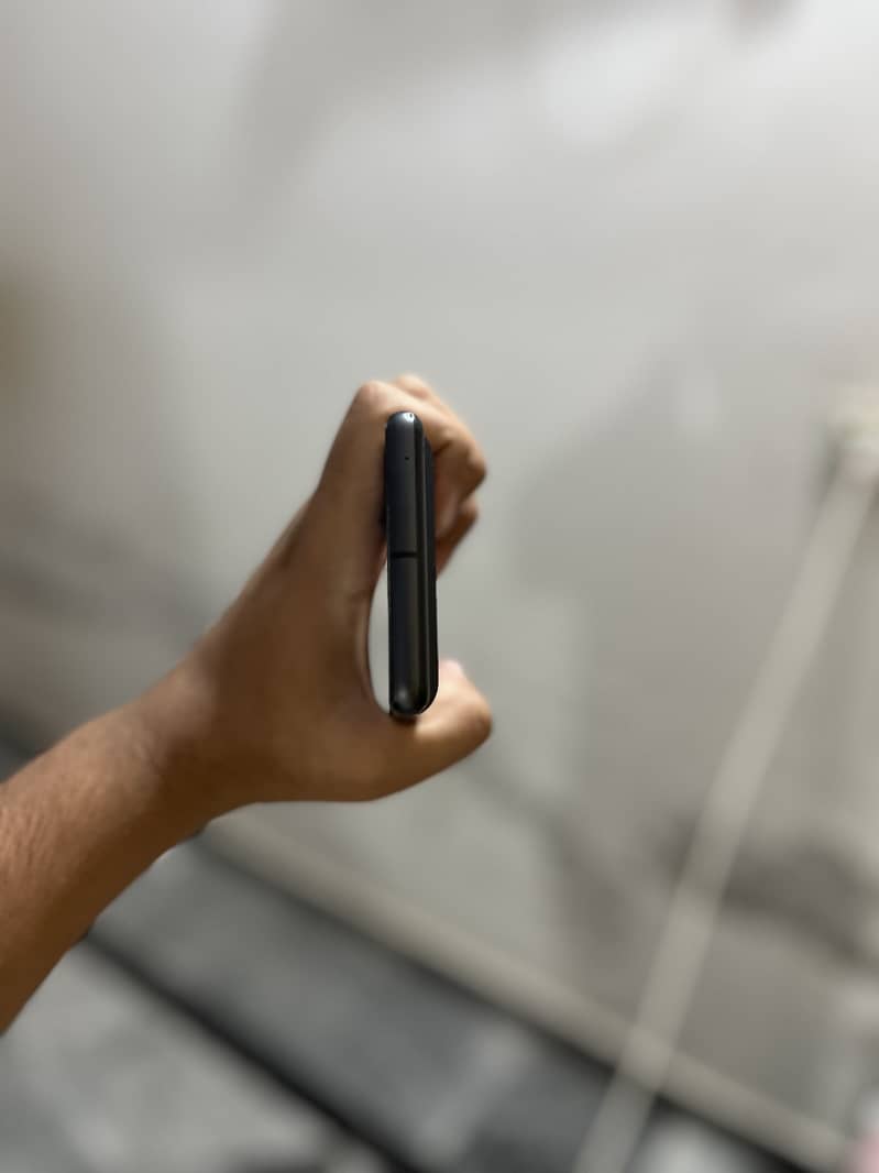 Google Pixel 7 4