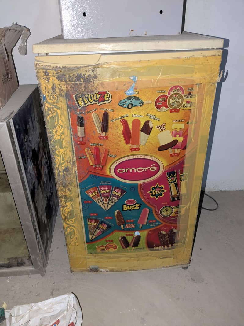 mini fridge 1