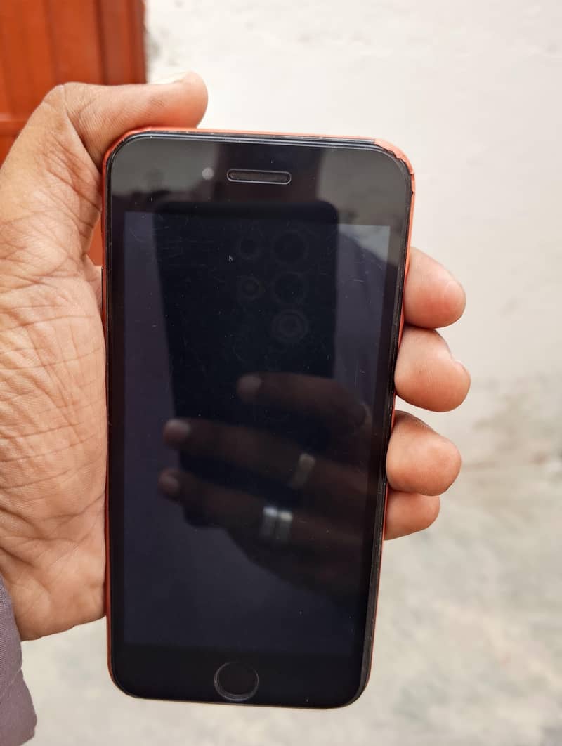 Apple iPhone 7 1