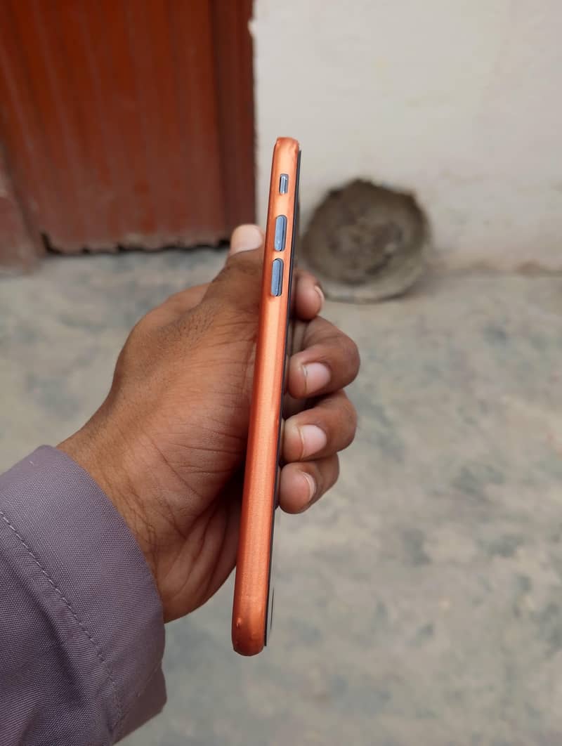 Apple iPhone 7 3