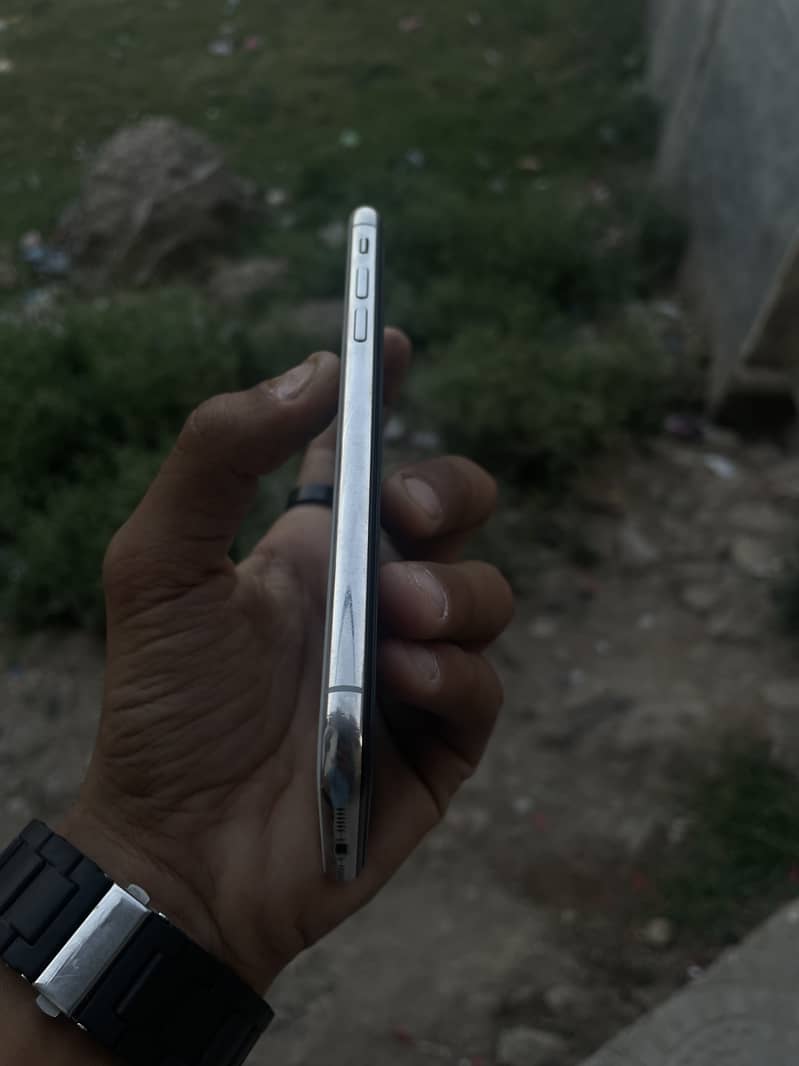 Apple iPhone X 9