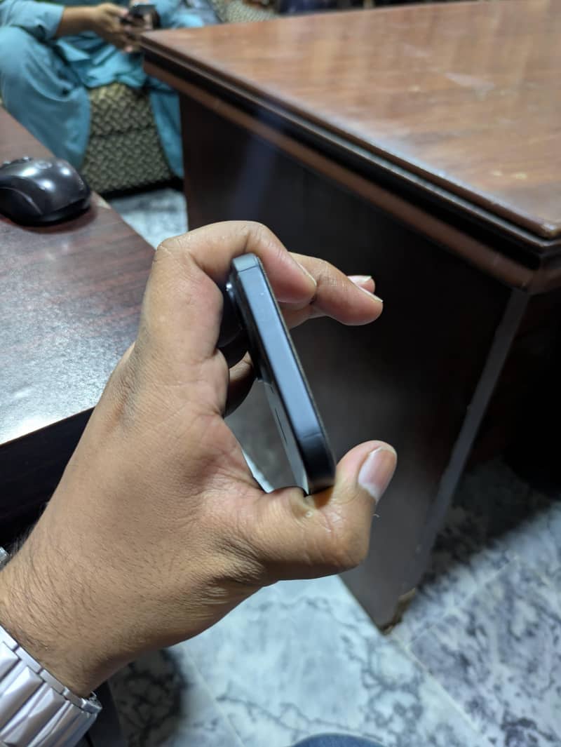 Apple iPhone 15 0