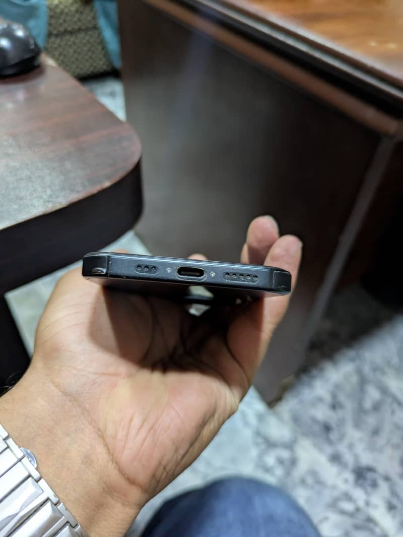 Apple iPhone 15 3