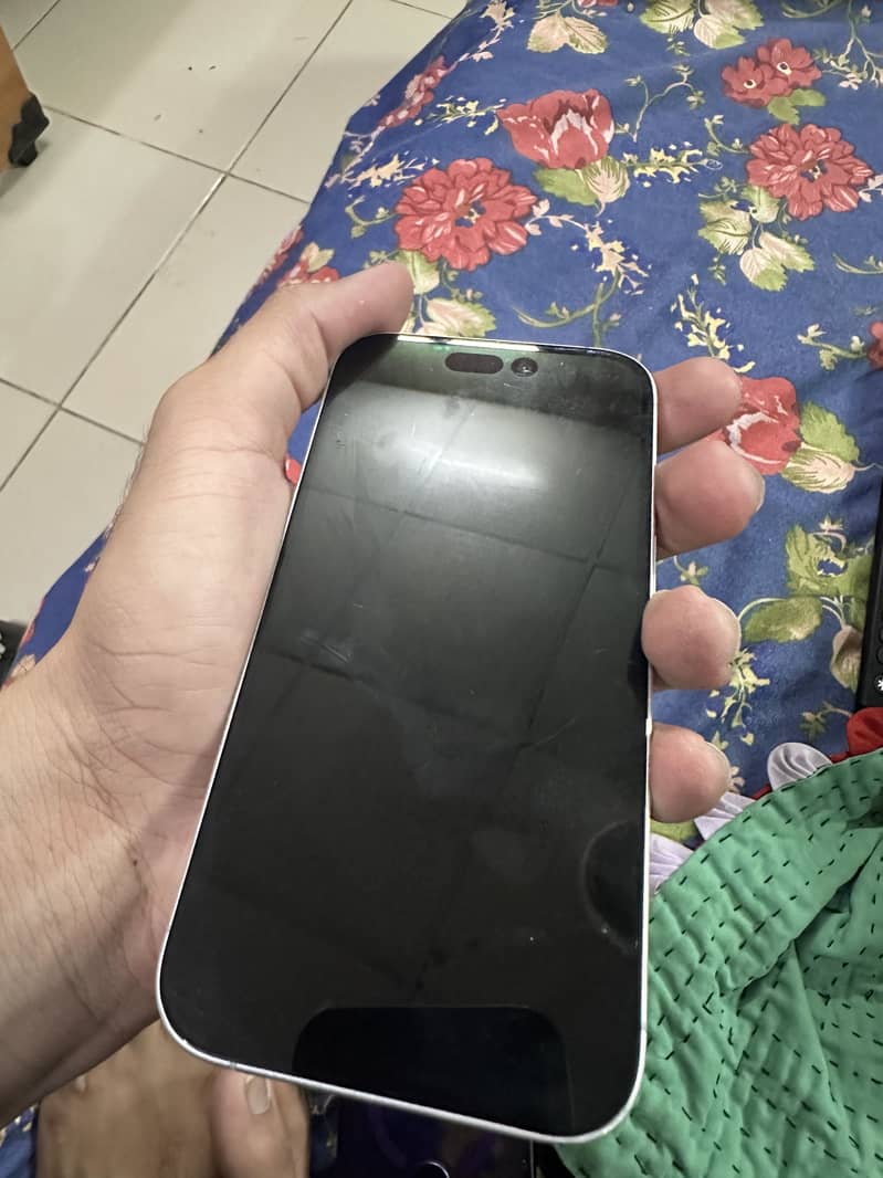 iPhone 16 2