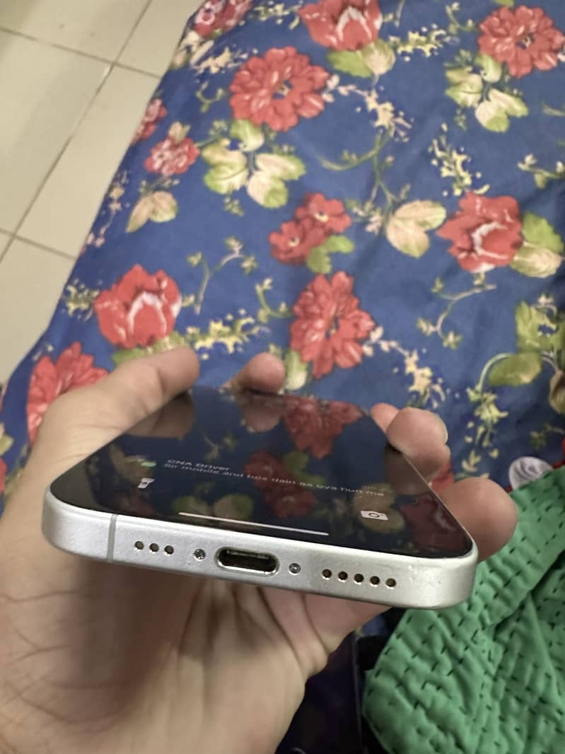 iPhone 16 5