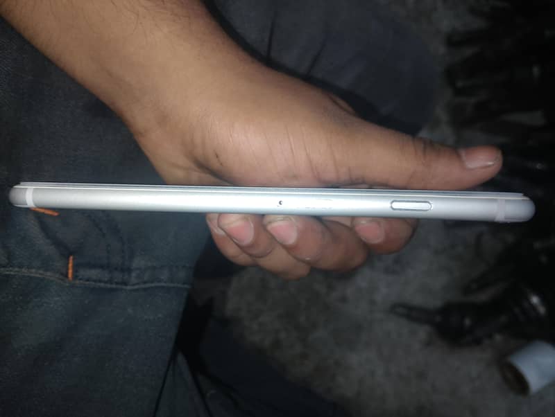 Apple iPhone 6 Plus 5