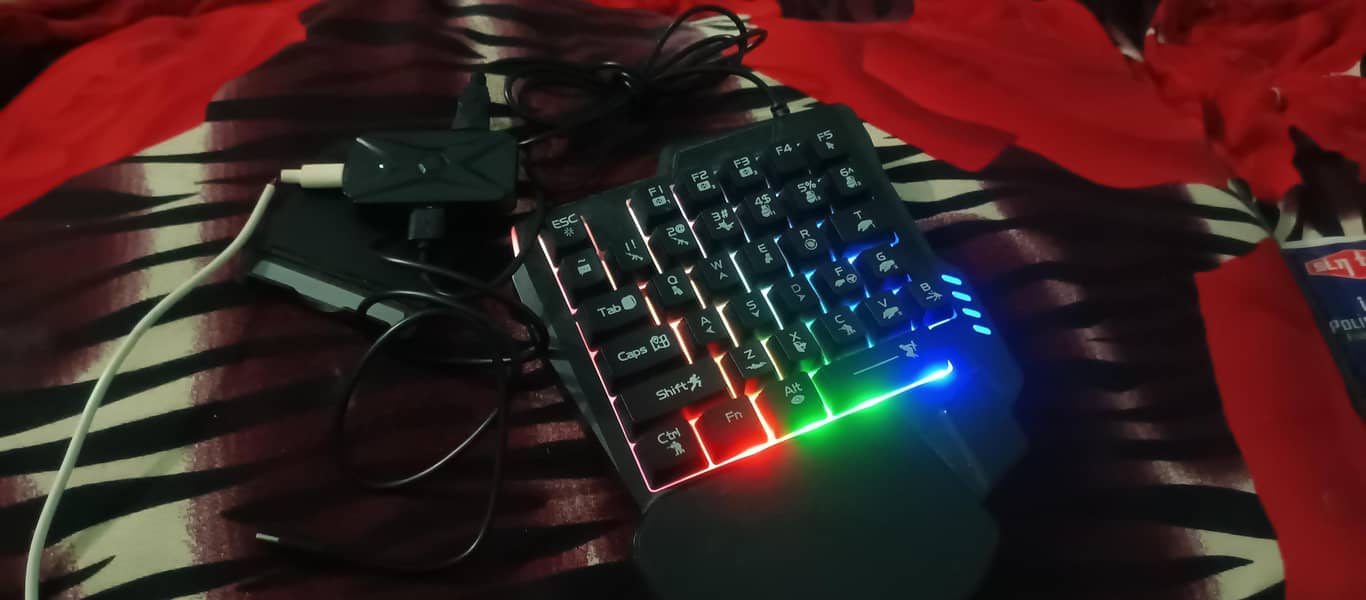 Gaming keyboard for Android custom button layout support 1