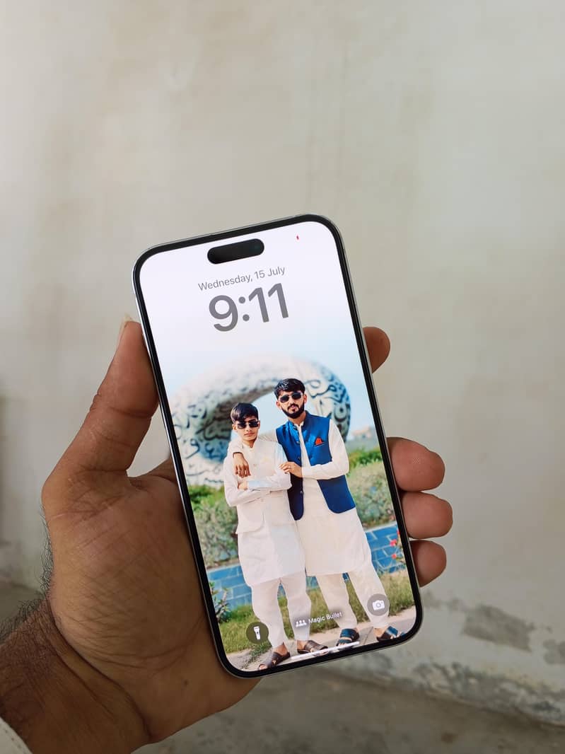 Apple iPhone 15 plus 1
